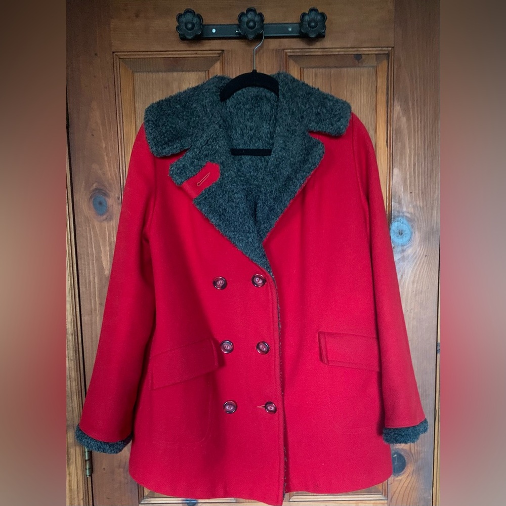 Vintage Women’s 60’s Red Peacoat style size large